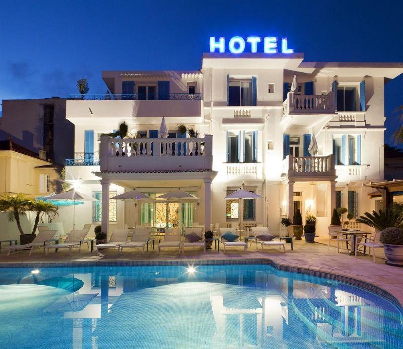 La Hotel 3*